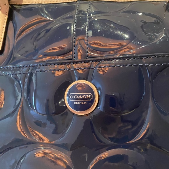Navy blue coach purse. Pristine inside and out. - Picture 5 of 8